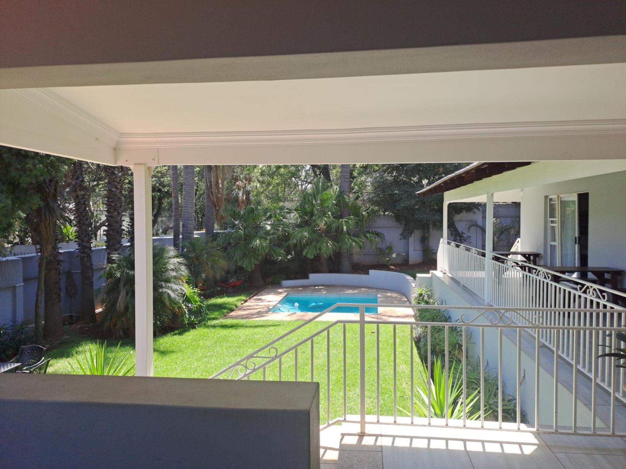 Bedfordview 8 On Acacia Guesthouse מראה חיצוני תמונה