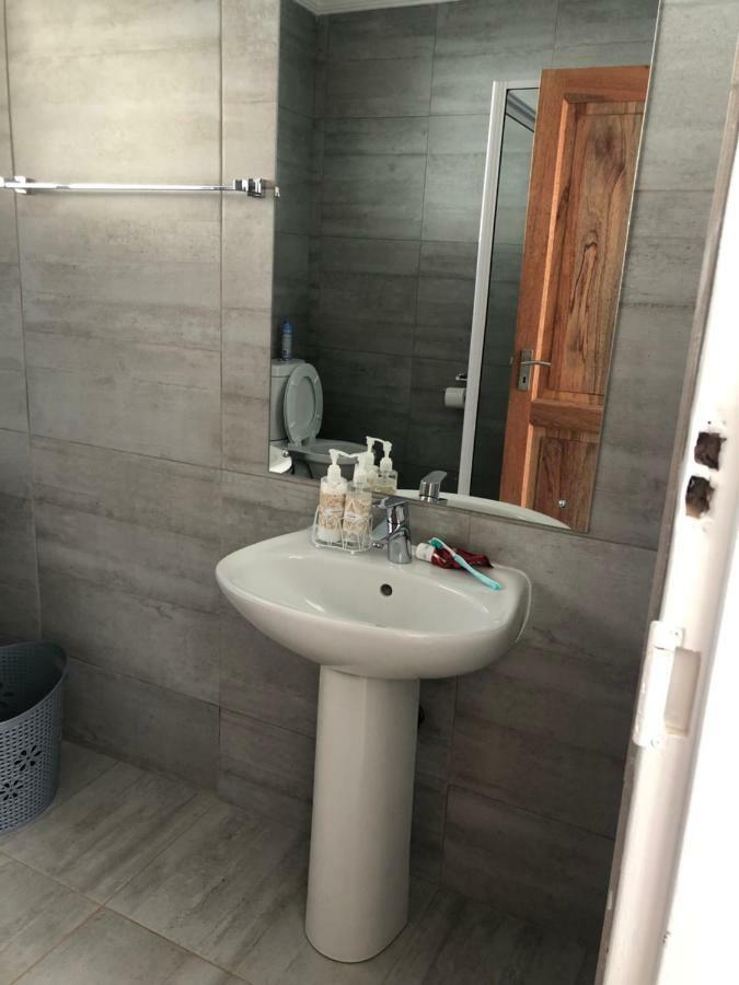 Bedfordview 8 On Acacia Guesthouse מראה חיצוני תמונה