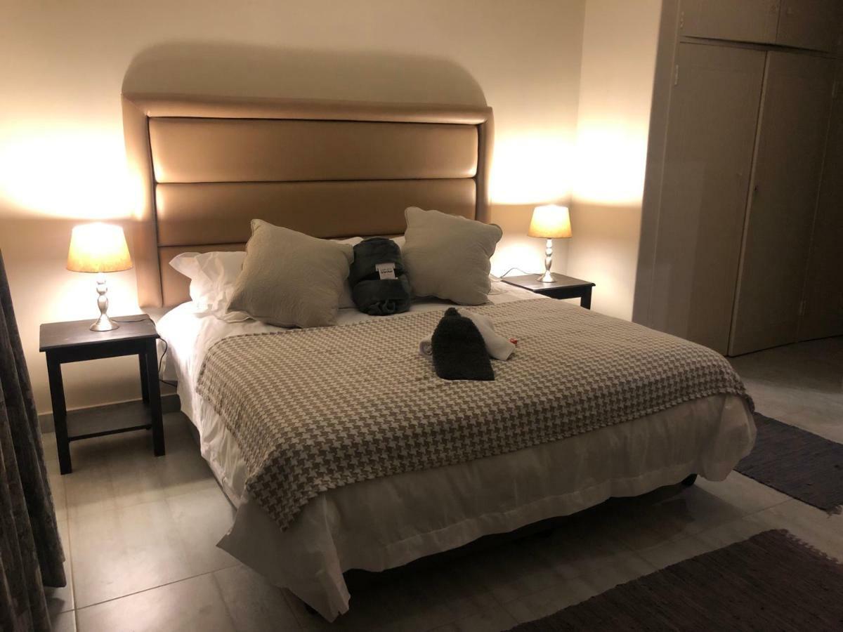 Bedfordview 8 On Acacia Guesthouse מראה חיצוני תמונה